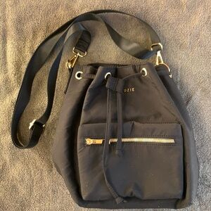 Kedzie / Aries 3-way Convertible Bucket Bag